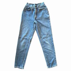 Vintage Levi’s Mom Jeans High Waisted Medium Wash Straight Leg 90s Made In USA